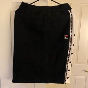 NWT FILA Women's Sportive Skirt Snap Buttons on both Sides Size L